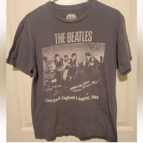 2013 The Beatles "Please Please Me" Number One Single Liverpool Men MEDIUM. - Picture 1 of 4